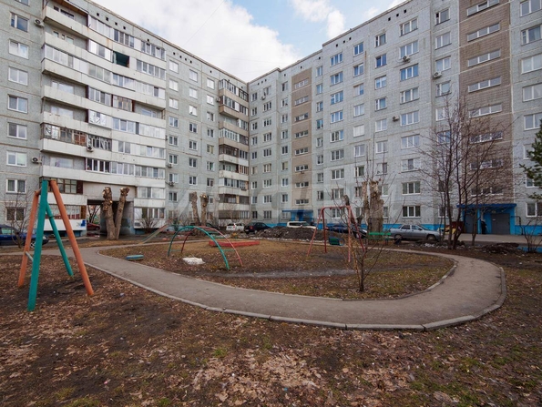 Комарова, 27/1
