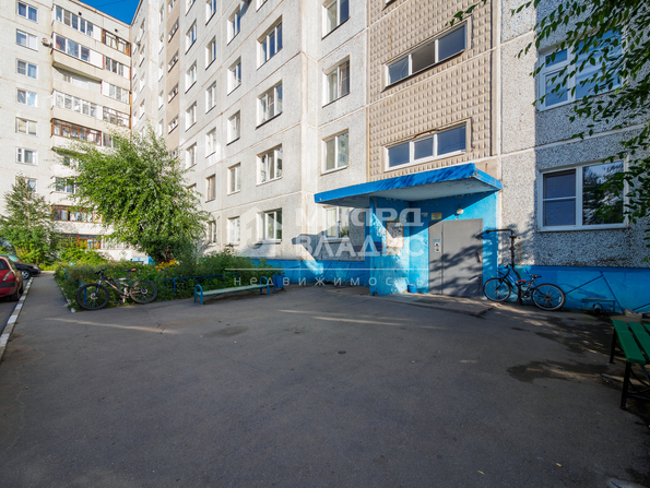 Комарова, 27/1