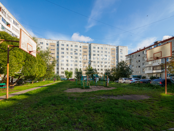 Комарова, 27/1