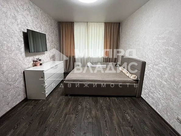 Космический, 22/1