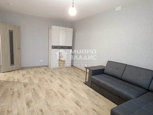 6-й Амурский, 10