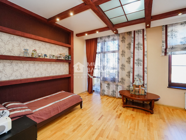 Красина, 6
